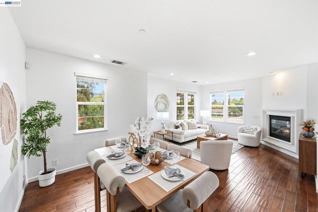 4822 Portola Redwood Ln, San Jose, CA 95124