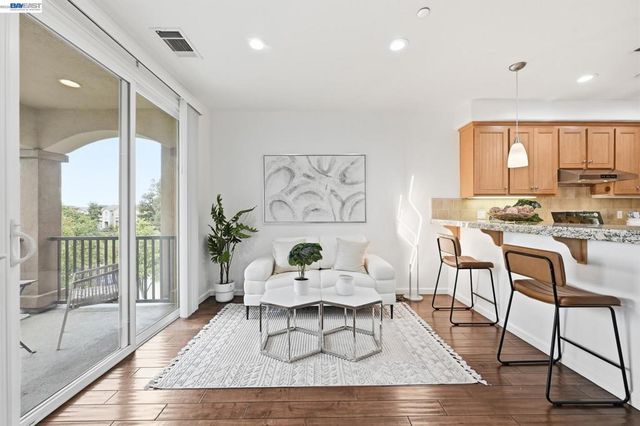 4822 Portola Redwood Ln, San Jose, CA 95124
