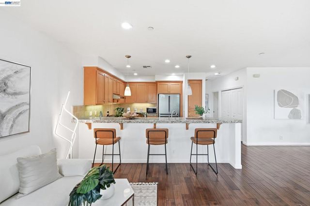 4822 Portola Redwood Ln, San Jose, CA 95124