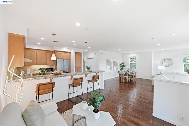 4822 Portola Redwood Ln, San Jose, CA 95124