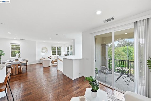 4822 Portola Redwood Ln, San Jose, CA 95124