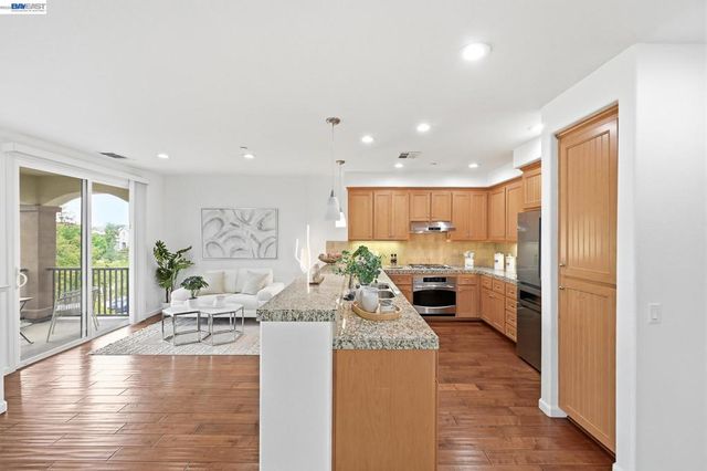 4822 Portola Redwood Ln, San Jose, CA 95124