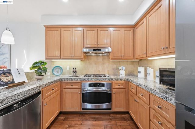 4822 Portola Redwood Ln, San Jose, CA 95124