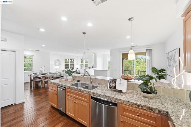 4822 Portola Redwood Ln, San Jose, CA 95124