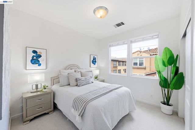 4822 Portola Redwood Ln, San Jose, CA 95124