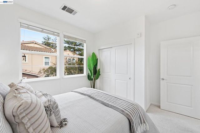 4822 Portola Redwood Ln, San Jose, CA 95124