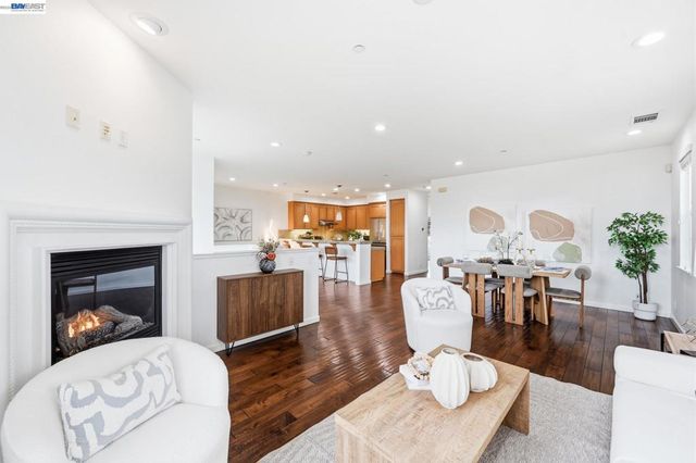 4822 Portola Redwood Ln, San Jose, CA 95124