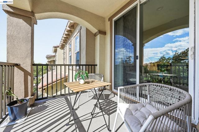 4822 Portola Redwood Ln, San Jose, CA 95124