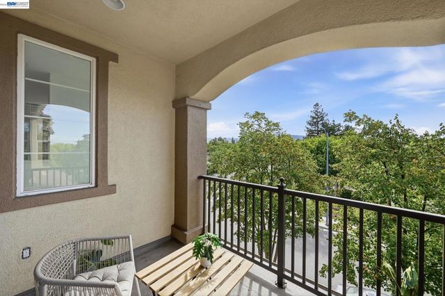 4822 Portola Redwood Ln, San Jose, CA 95124
