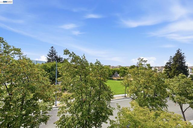 4822 Portola Redwood Ln, San Jose, CA 95124