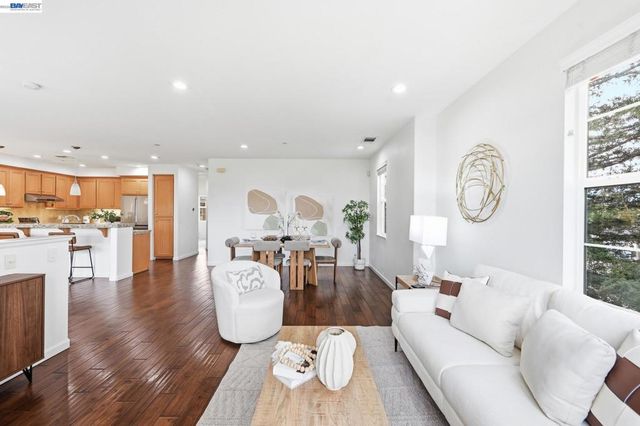 4822 Portola Redwood Ln, San Jose, CA 95124