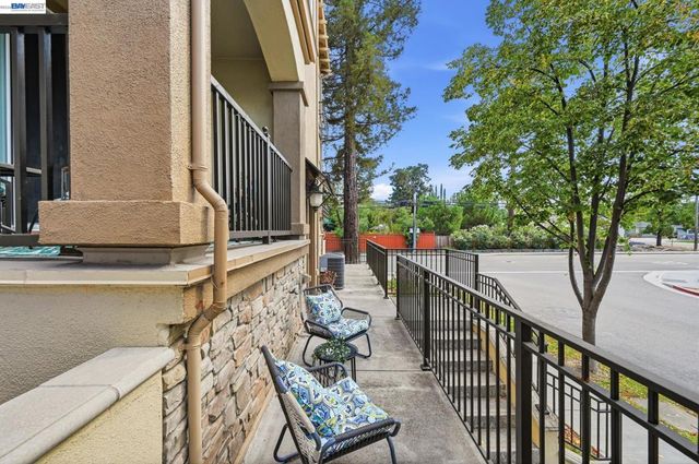 4822 Portola Redwood Ln, San Jose, CA 95124