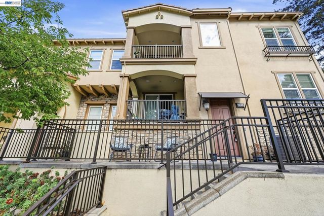4822 Portola Redwood Ln, San Jose, CA 95124