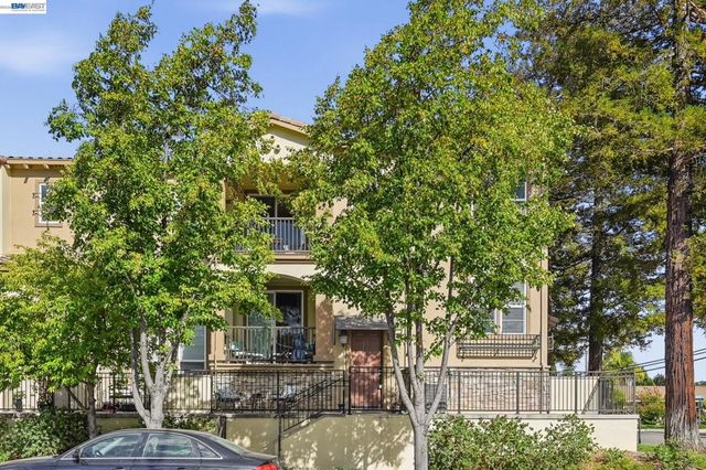 4822 Portola Redwood Ln, San Jose, CA 95124
