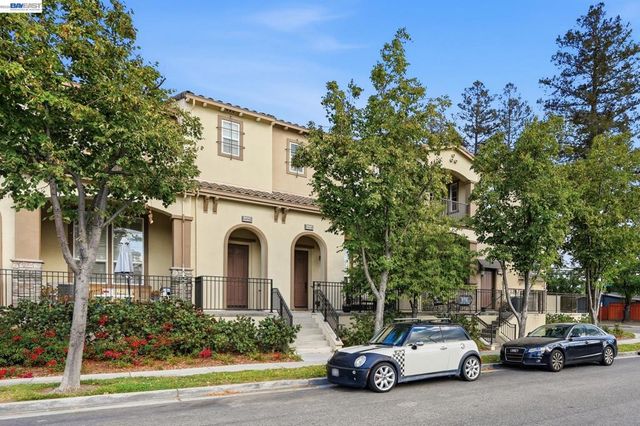 4822 Portola Redwood Ln, San Jose, CA 95124