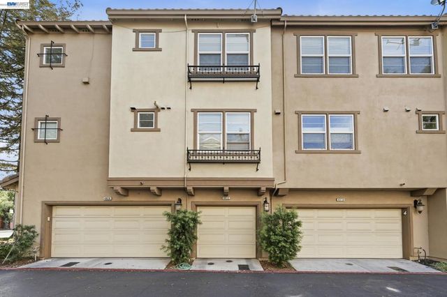 4822 Portola Redwood Ln, San Jose, CA 95124