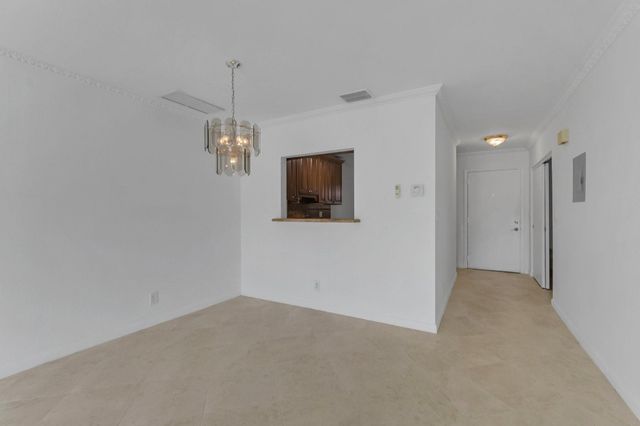 8829 Bella Vista Drive 282, Boca Raton, FL 33433