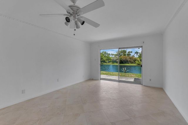 8829 Bella Vista Drive 282, Boca Raton, FL 33433