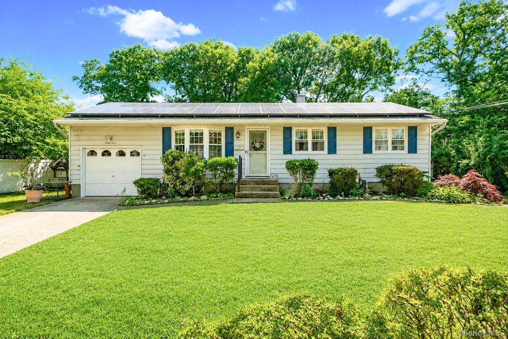 63 Otis Road, Islip Terrace, NY 11752