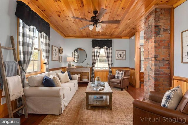 1197 JOHN MARSHALL HWY, Strasburg, VA 22657