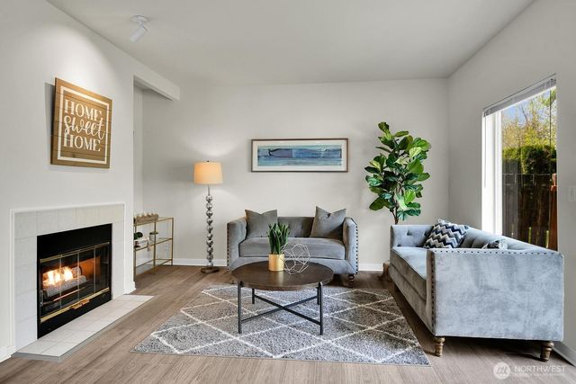 25052 SE 43rd Way, Sammamish, WA 98029