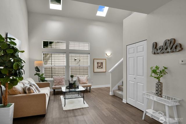 25052 SE 43rd Way, Sammamish, WA 98029