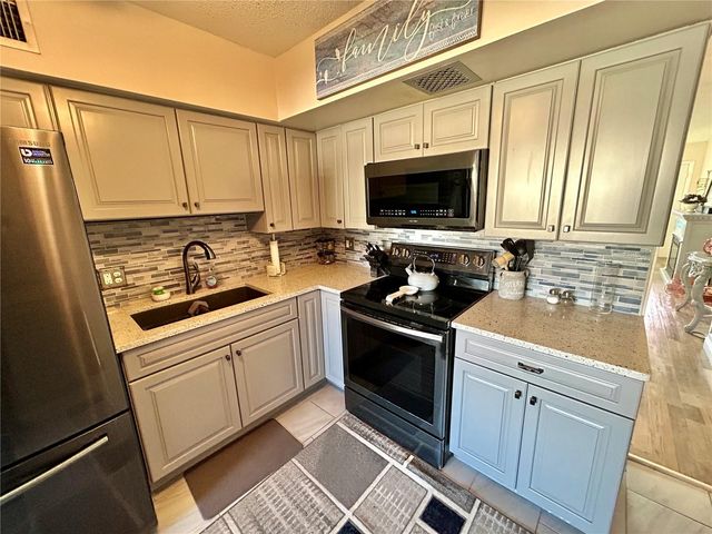 2360 IRISH LANE 46, Clearwater, FL 33763