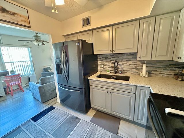 2360 IRISH LANE 46, Clearwater, FL 33763