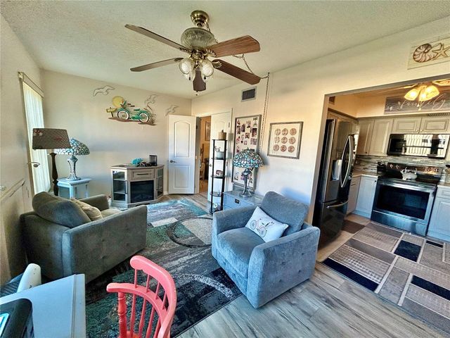 2360 IRISH LANE 46, Clearwater, FL 33763