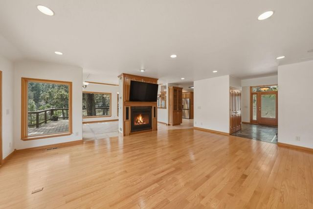 637 NW Silver Buckle Road, Bend, OR 97703
