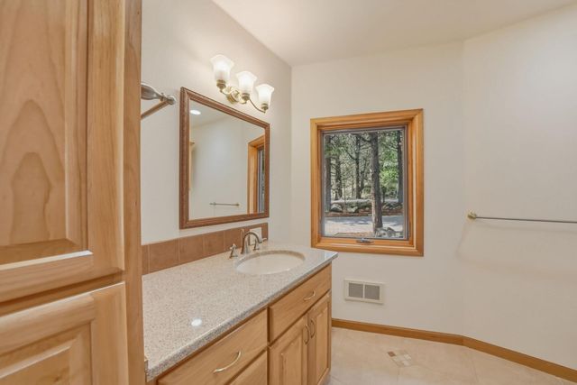 637 NW Silver Buckle Road, Bend, OR 97703