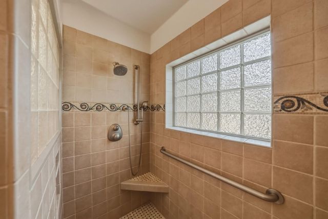 637 NW Silver Buckle Road, Bend, OR 97703