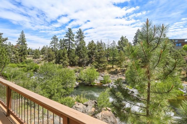 637 NW Silver Buckle Road, Bend, OR 97703