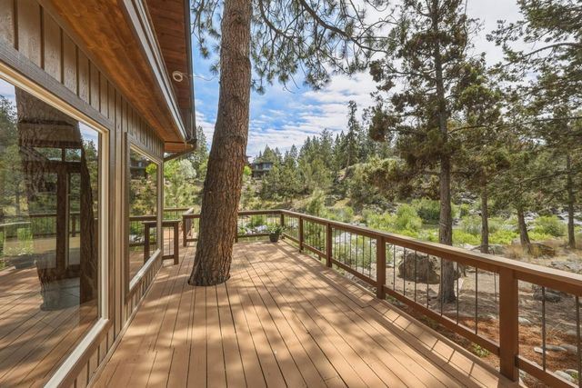 637 NW Silver Buckle Road, Bend, OR 97703