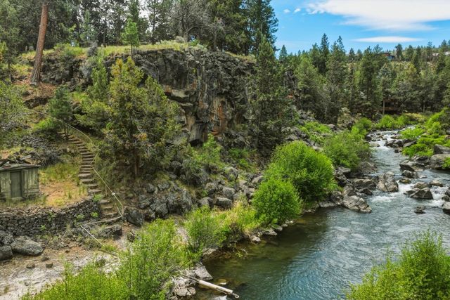 637 NW Silver Buckle Road, Bend, OR 97703