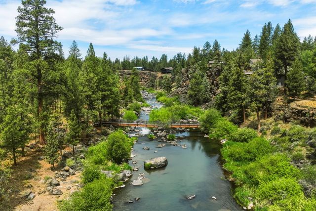 637 NW Silver Buckle Road, Bend, OR 97703