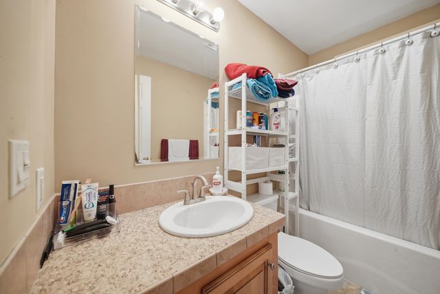 10 Nolet Avenue, Salem, NH 03079