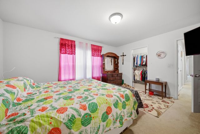 10 Nolet Avenue, Salem, NH 03079