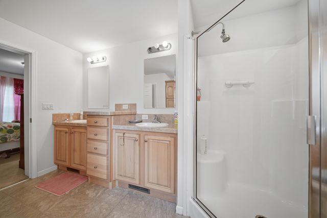 10 Nolet Avenue, Salem, NH 03079