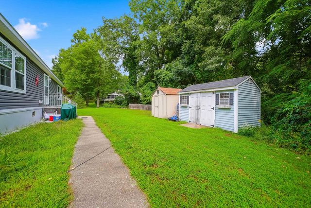 10 Nolet Avenue, Salem, NH 03079