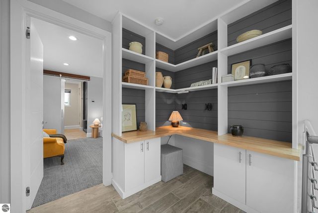 124 N Oak Street, Traverse City, MI 49684