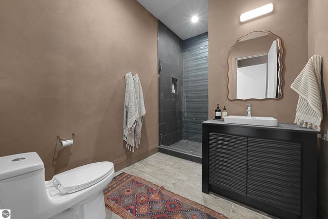 124 N Oak Street, Traverse City, MI 49684