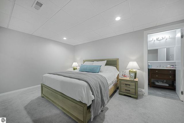 124 N Oak Street, Traverse City, MI 49684