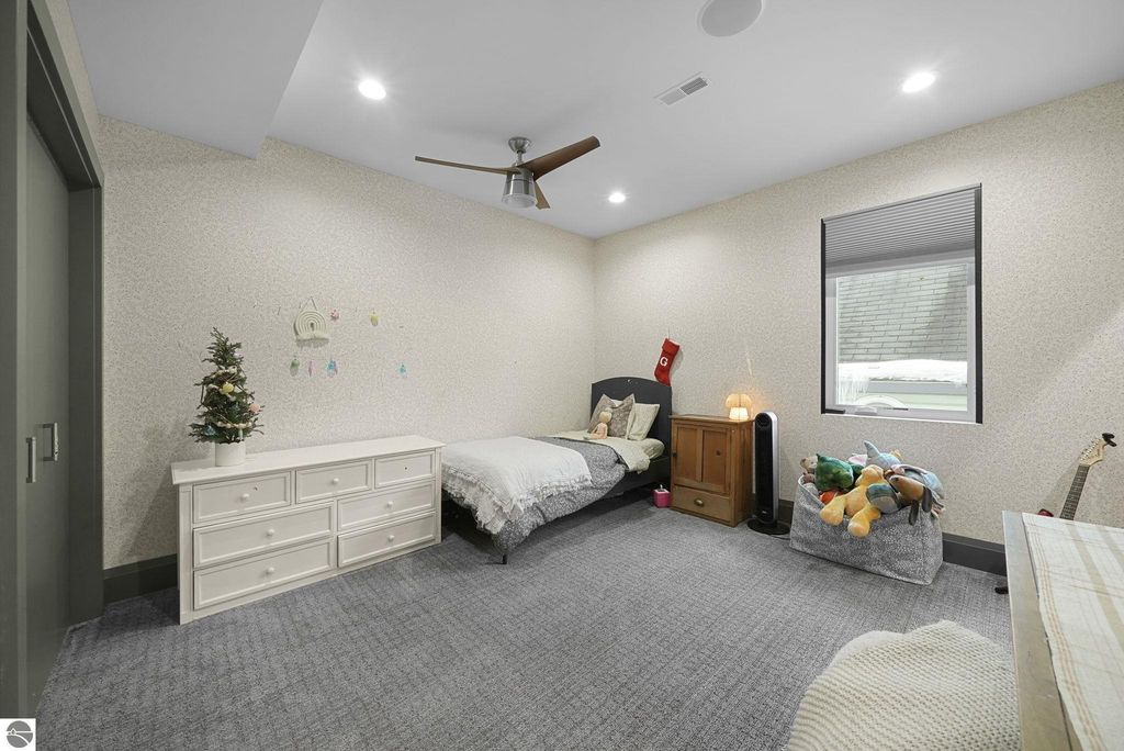 Image 32 of property listing at 124 N Oak Street, Traverse City, MI 49684