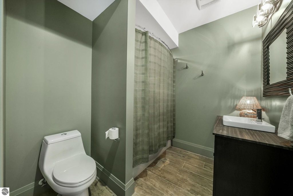 Image 34 of property listing at 124 N Oak Street, Traverse City, MI 49684