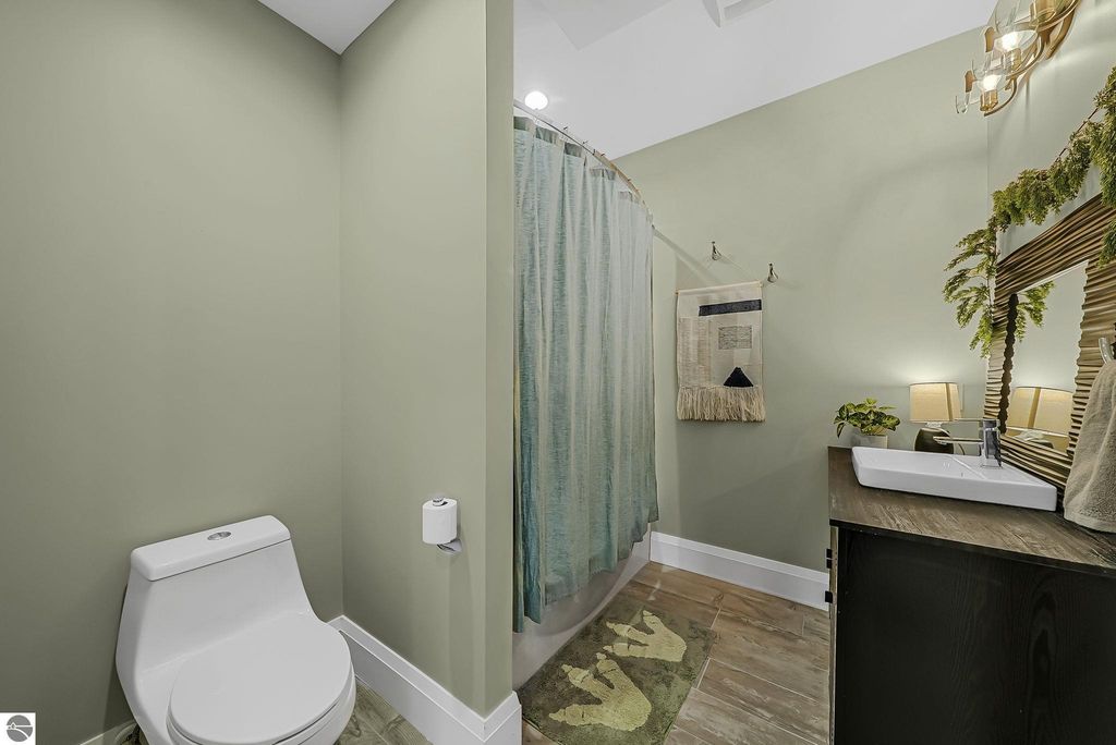 Image 36 of property listing at 124 N Oak Street, Traverse City, MI 49684