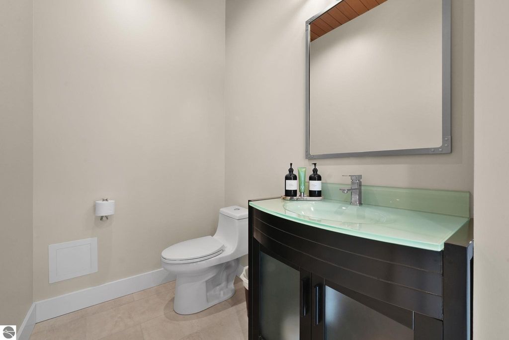 Image 54 of property listing at 124 N Oak Street, Traverse City, MI 49684