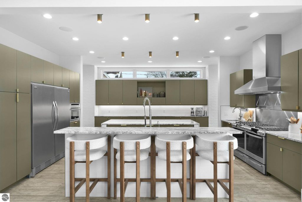 Image 9 of property listing at 124 N Oak Street, Traverse City, MI 49684