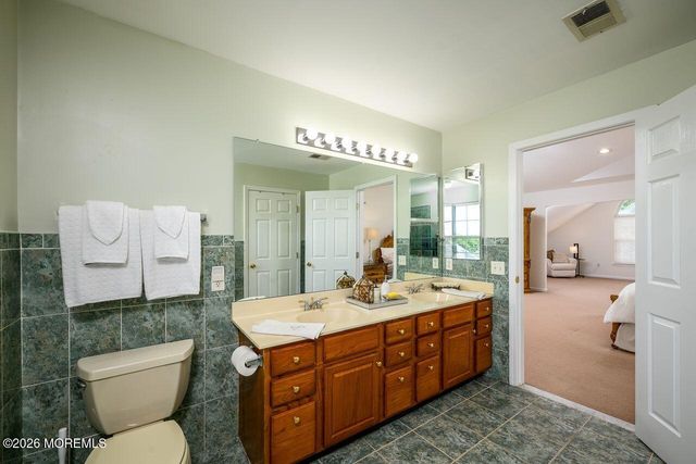 19 Pecan Valley Drive, Marlboro, NJ 07746