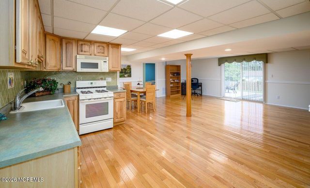 19 Pecan Valley Drive, Marlboro, NJ 07746